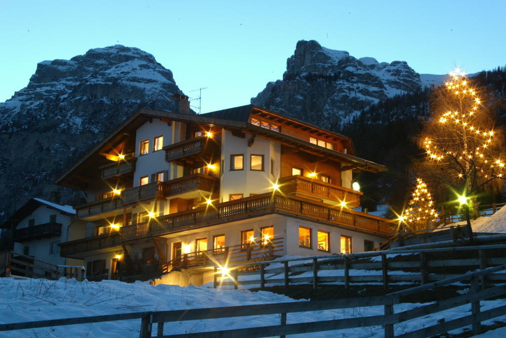 Garni Miriam Hotel La Villa  Exterior photo