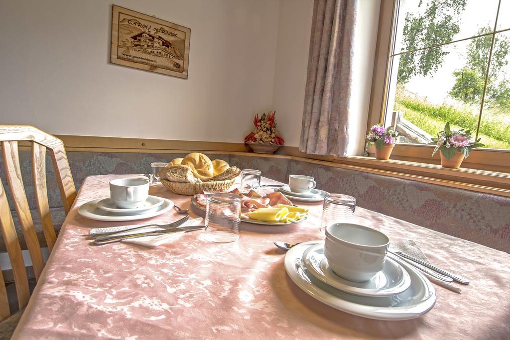 Garni Miriam Hotel La Villa  Exterior photo