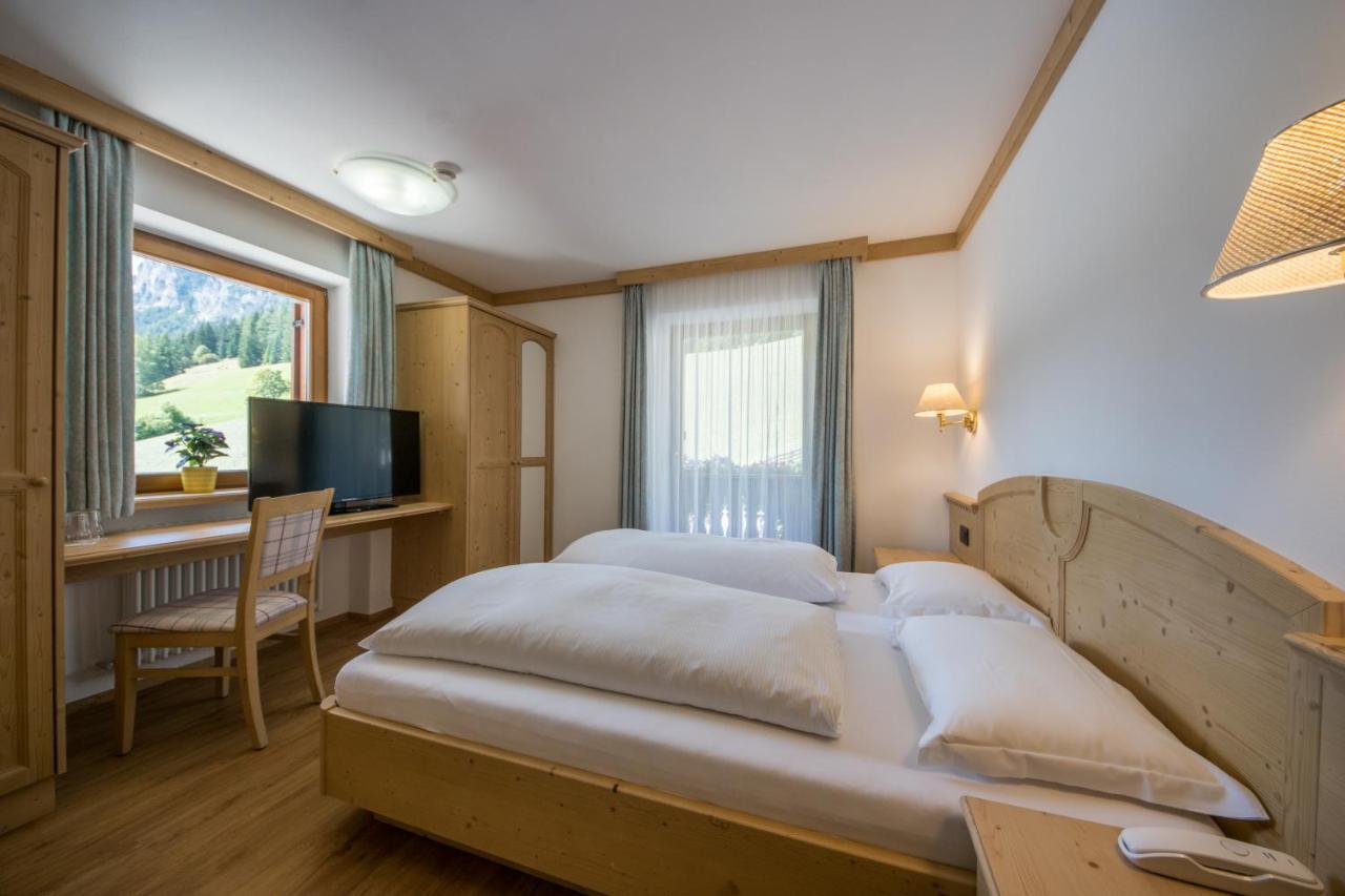 Garni Miriam Hotel La Villa  Exterior photo